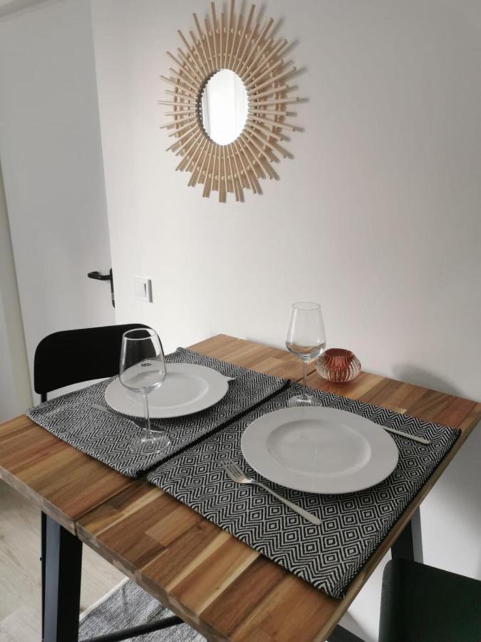 Studio Cosy Et Renove A 2 Pas Gare Reims Centre - Rue Leilighet Eksteriør bilde